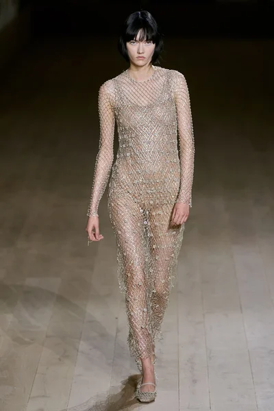 Look 64
